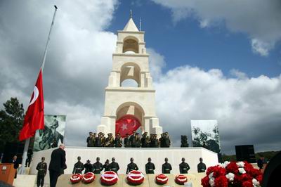  57. Alay Şehitliğinde Duygusal Tören  