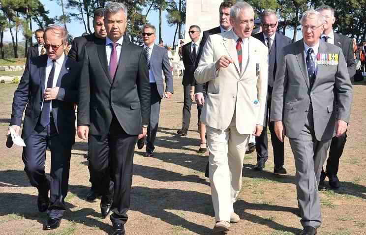  İrlandalılar 100 Yıl Sonra Çanakkale'de Atalarını Andı 