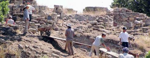  Troia Antik Kenti’nde Kazılar Başladı  