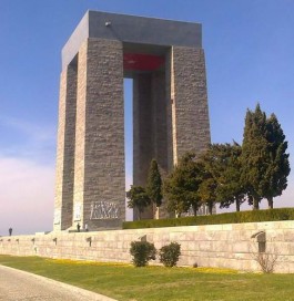 Çanakkale Şehitler Abidesi'nden Genel Görünüm