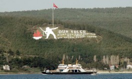 Çanakkale'nin Sembolü 'Dur Yolcu' Yazısı ve Arabalı Vapur