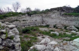 Ezine İlçesine Bağlı Dalyan Köyü Yakınlarındaki Alexandria Troas Antik Kenti