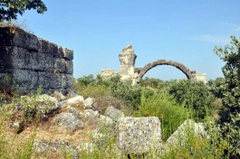 Ezine İlçesine Bağlı Dalyan Köyü Yakınlarındaki Alexandria Troas Antik Kenti