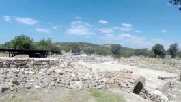 Çanakkale’nin Ayvacık İlçesine Bağlı Gülpınar Beldesi Bahçeleriçi Mevkiinde Yer Alan Apollon Smintheus Tapınağı