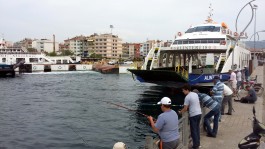 Çanakkale Feribot İskelesi ve Amatör Balıkçılar