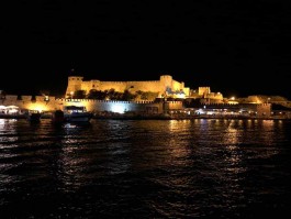 Bozcaada Kalesi'nin Gece Görünümü