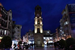 Çanakkale Saat Kulesi'nin Gece Görünümü