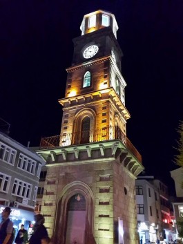 Çanakkale Saat Kulesi'nin Gece Görünümü