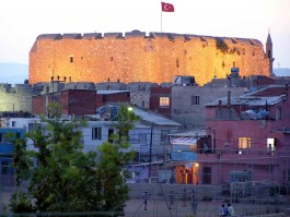 Çimenlik Kalesi'niin Gece Görünümü