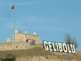 Gelibolu Fener Mevkiinde Açıkhava Camii Olarak Hizmet Veren 'Azaplar Namazgahı'