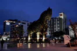 Çanakkale Kordon Boyundaki Ünlü Troy Atı'nın Gece Görüntüsü