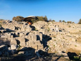 Troia Antik Kenti'ndeki Tarihi Kalıntılardan Genel Görünüm