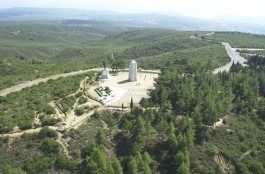 Conkbayırı'ndaki Yeni Zelanda ve Atatürk Anıtı