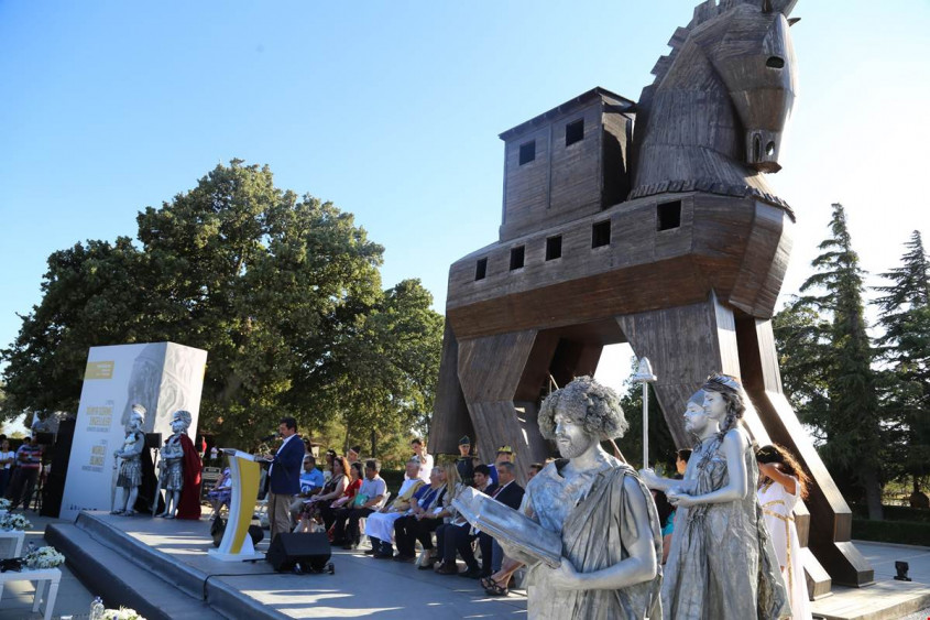  2018 Troya Yılında Troya Destanı Her Dilde Okundu 