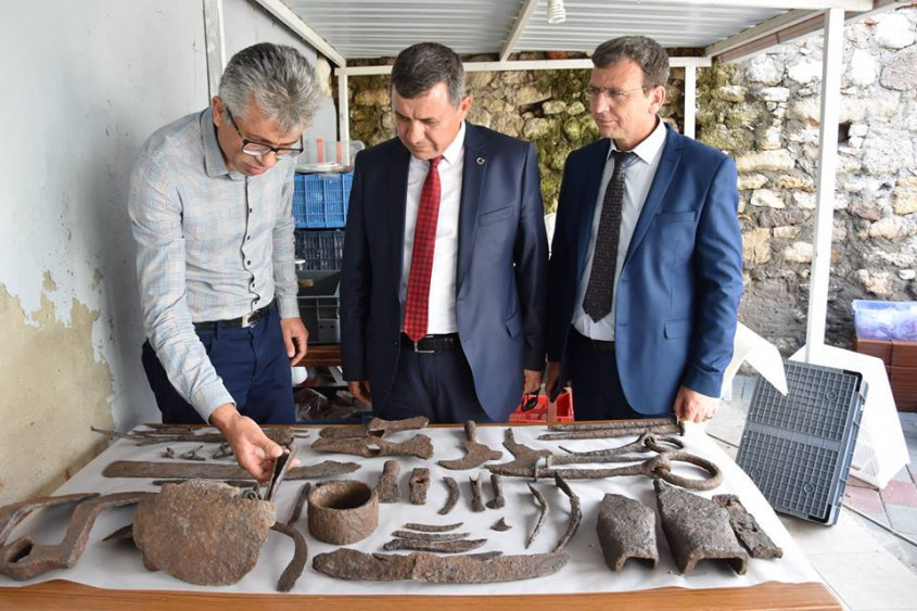  Çanakkale’de Bin 500 Yıllık Tarım Aletleri Bulundu 