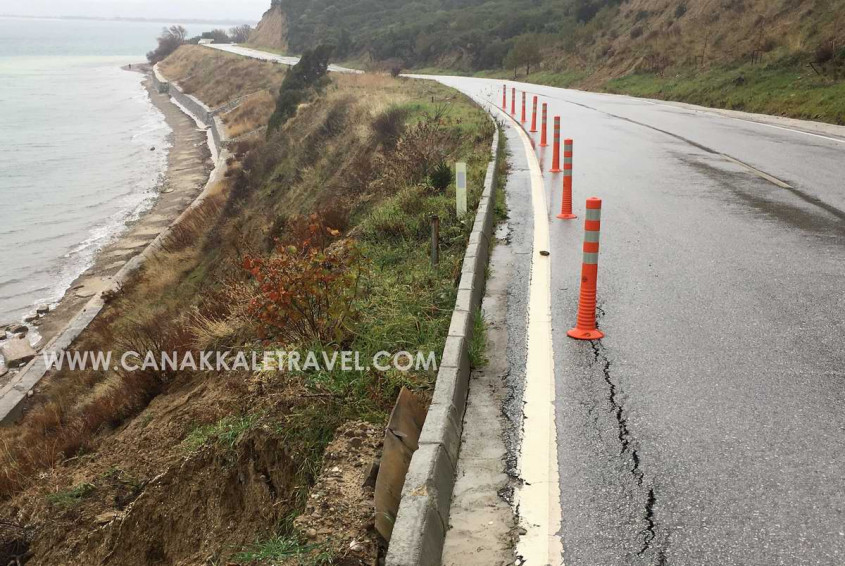  Anzak Yolu Denize Doğru Kayıyor 