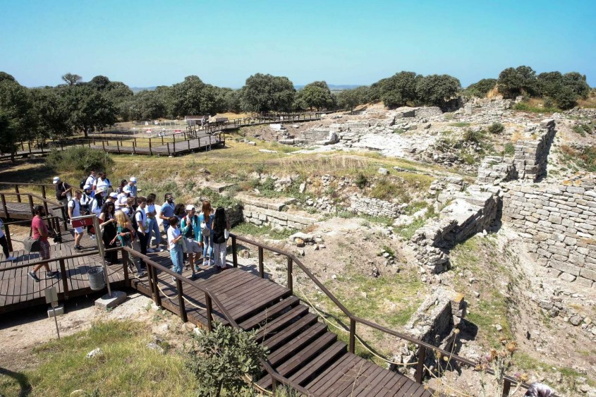  “Arkeoloji Yaz Okulu”nun İlk Etabı Çanakkale’den Başladı 