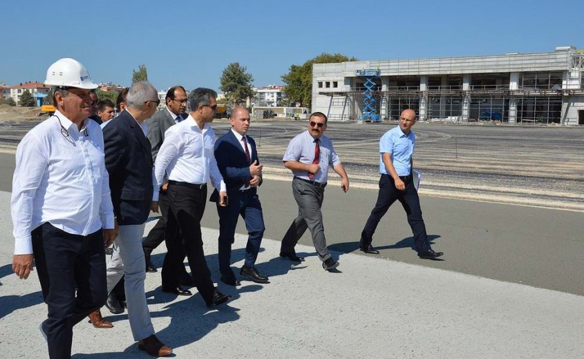  Çanakkale Havalimanı’nda Yeni Terminal Binasının Yapımı Sürüyor 