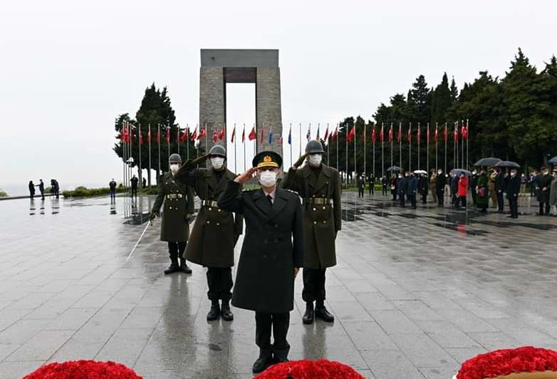  Çanakkale Kara Savaşları’nın 106. Yıl Dönümünde Şehitler Törenle Anıldı 