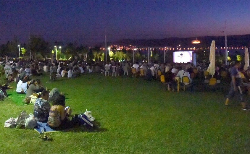  Çanakkale’de Açık Hava Sinema Geceleri Başlıyor 