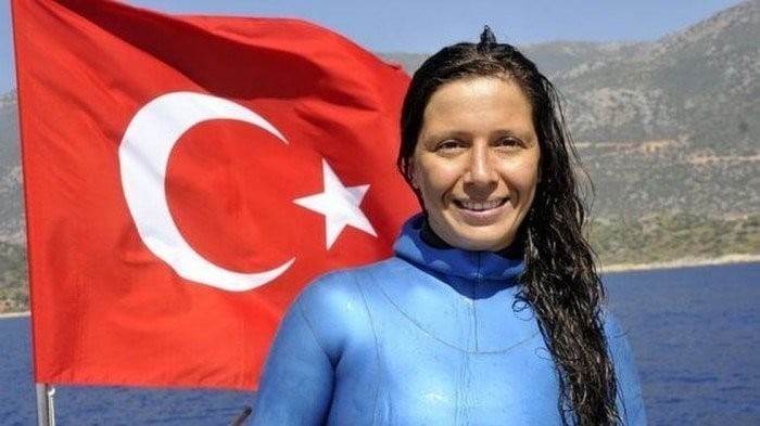  Dünya Serbest Dalış Rekortmeni Derya Can Göçen Survivor’da 