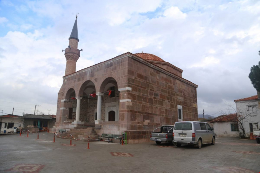  Vali Tavlı Restorasyonu Tamamlanan Asılhan Bey Camiini İnceledi 