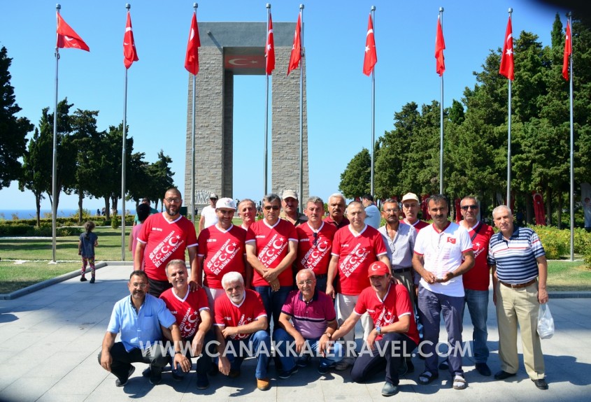  32 Yıl Sonra Şehitler Abidesi’nde İçtima Verdiler 