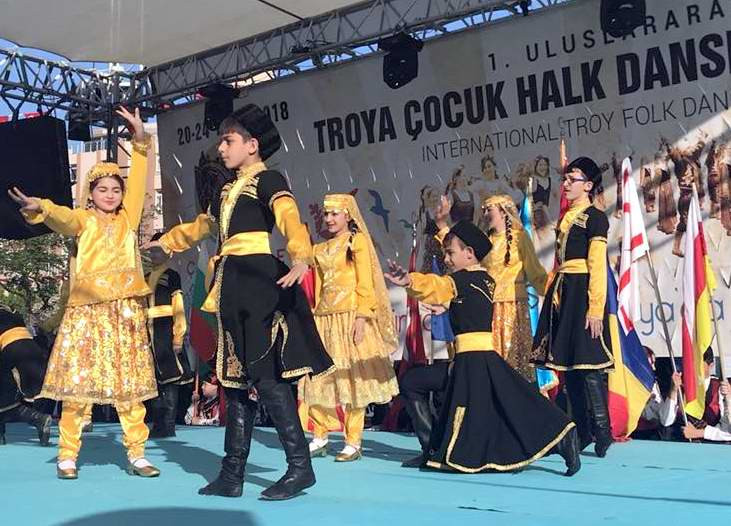  1. Uluslararası Troya Çocuk Halk Dansları Festivali Başladı 