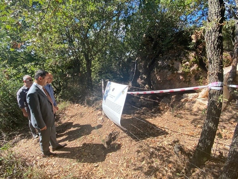  Vali Aktaş 22 Bin 500 Yıllık Mağarada İncelemelerde Bulundu 